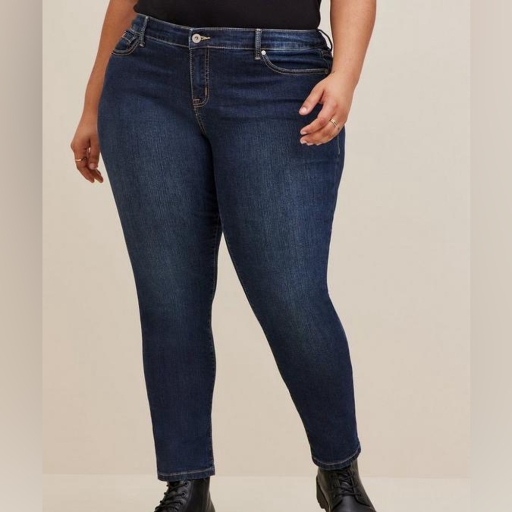 Torrid Dark Wash Boyfriend Straight Vintage Stretch Blue Jeans Size 22R/Regular